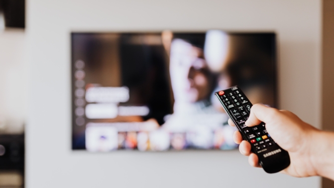 TV un pults