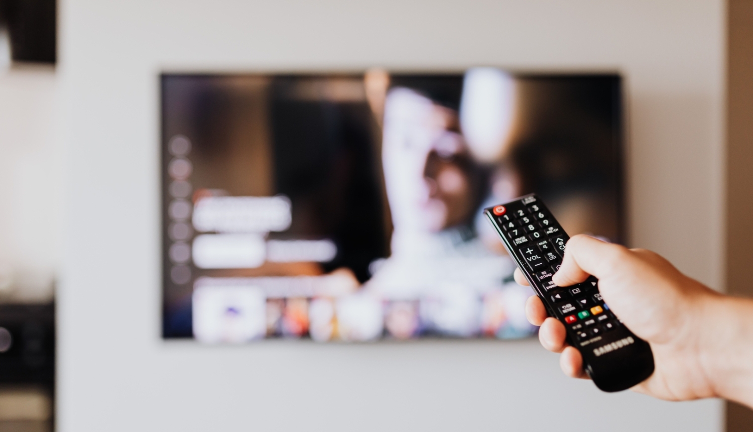 TV un pults