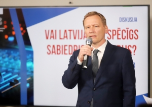 Diskusijas bildes